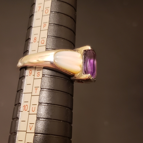 Sterling Silver Radiant Cut Amethyst & Mother of Pearl Cocktail Ring - Size 9 - Picture 3 of 12